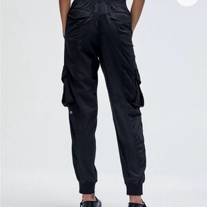 Lululemon Dance Studio Relaxed fit Mid-rise Cargo jogger